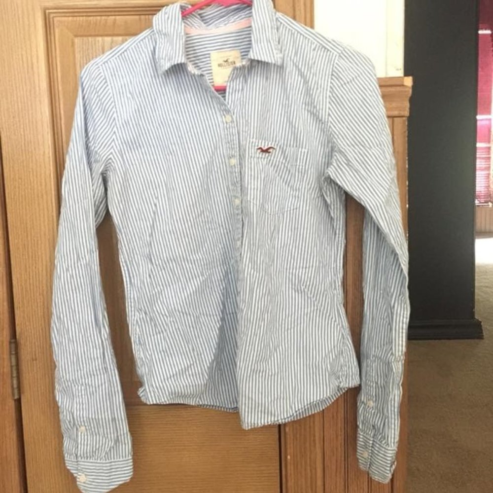 Hollister White and Blue Stipped button up
